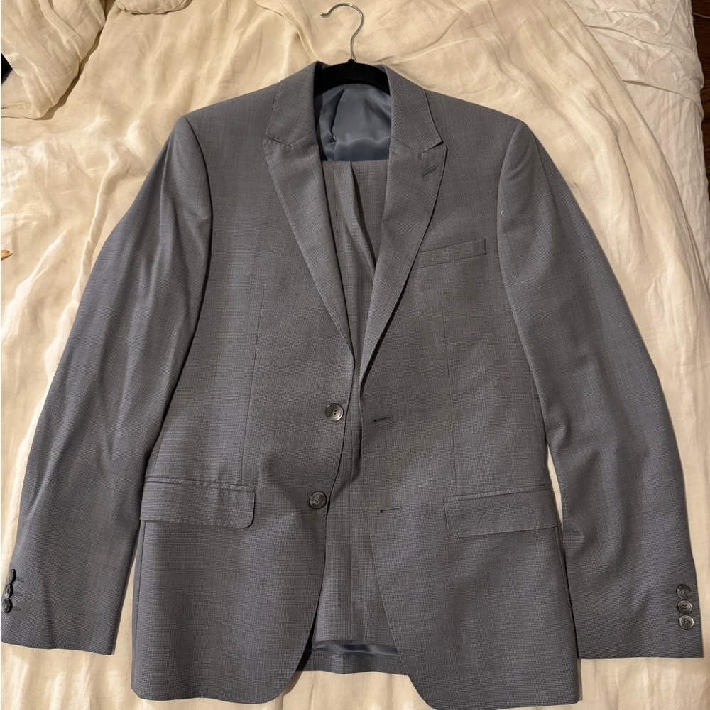 Golden Men’s 2 Piece Grey Suit AUS 92